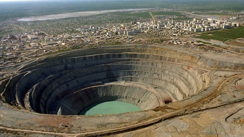 世界上最大的钻石坑，珀匹盖陨石坑（有视频）
